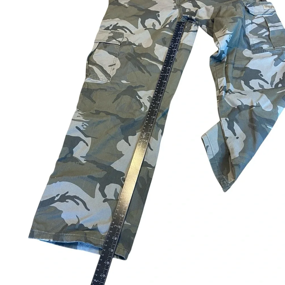 NEW Wrangler Cargo Pants Camouflage Straight Leg Relaxed Seat Men's‎ 30x30